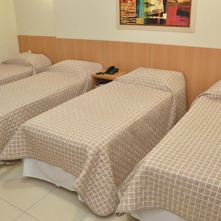 Lotus Hotel - A 6 Km Do Santuario De Aparecida-Sp Guaratingueta Ngoại thất bức ảnh