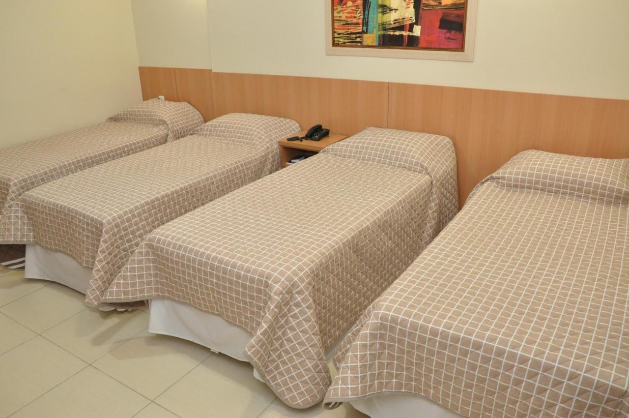 Lotus Hotel - A 6 Km Do Santuario De Aparecida-Sp Guaratingueta Ngoại thất bức ảnh