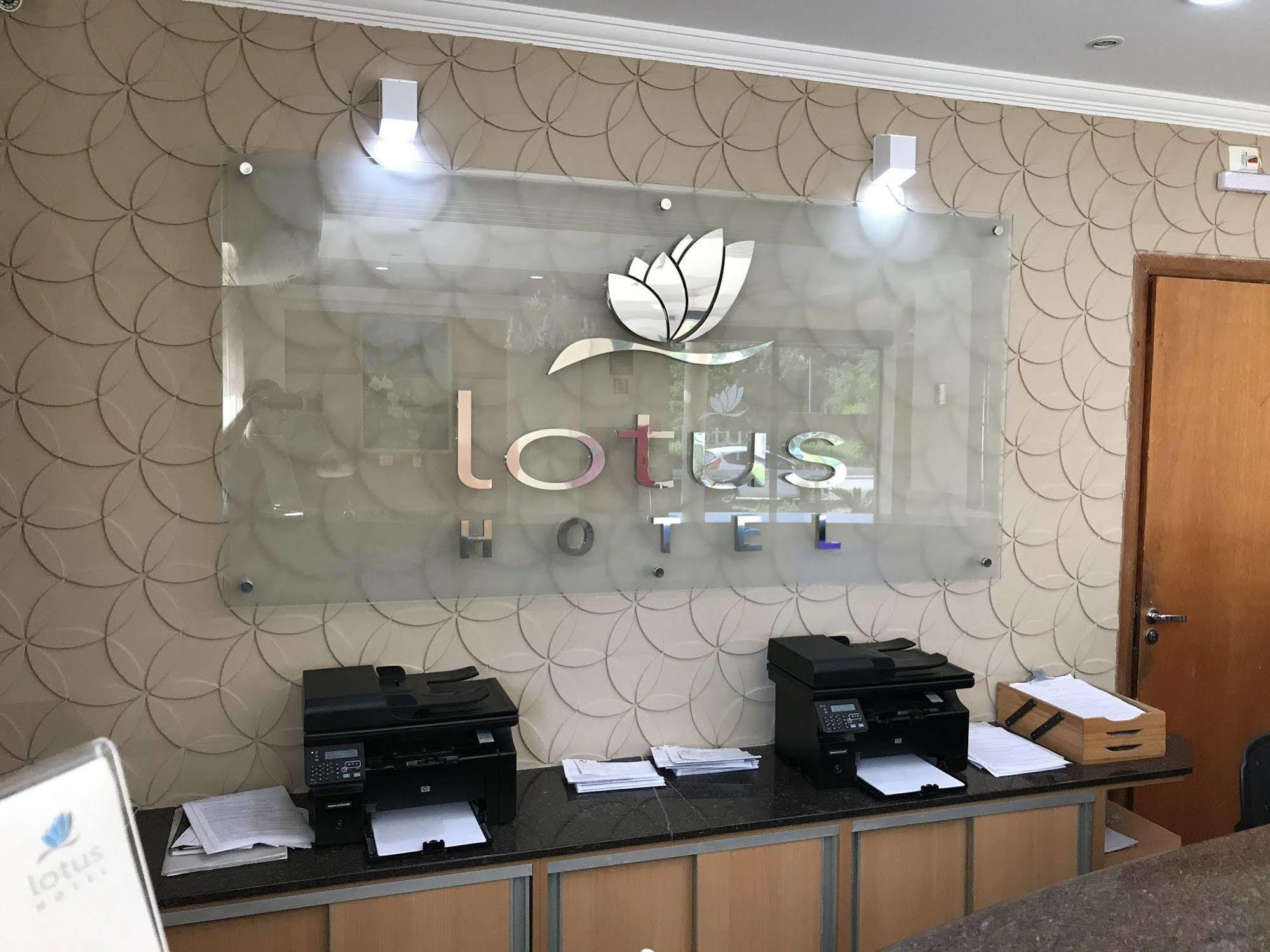 Lotus Hotel - A 6 Km Do Santuario De Aparecida-Sp Guaratingueta Ngoại thất bức ảnh