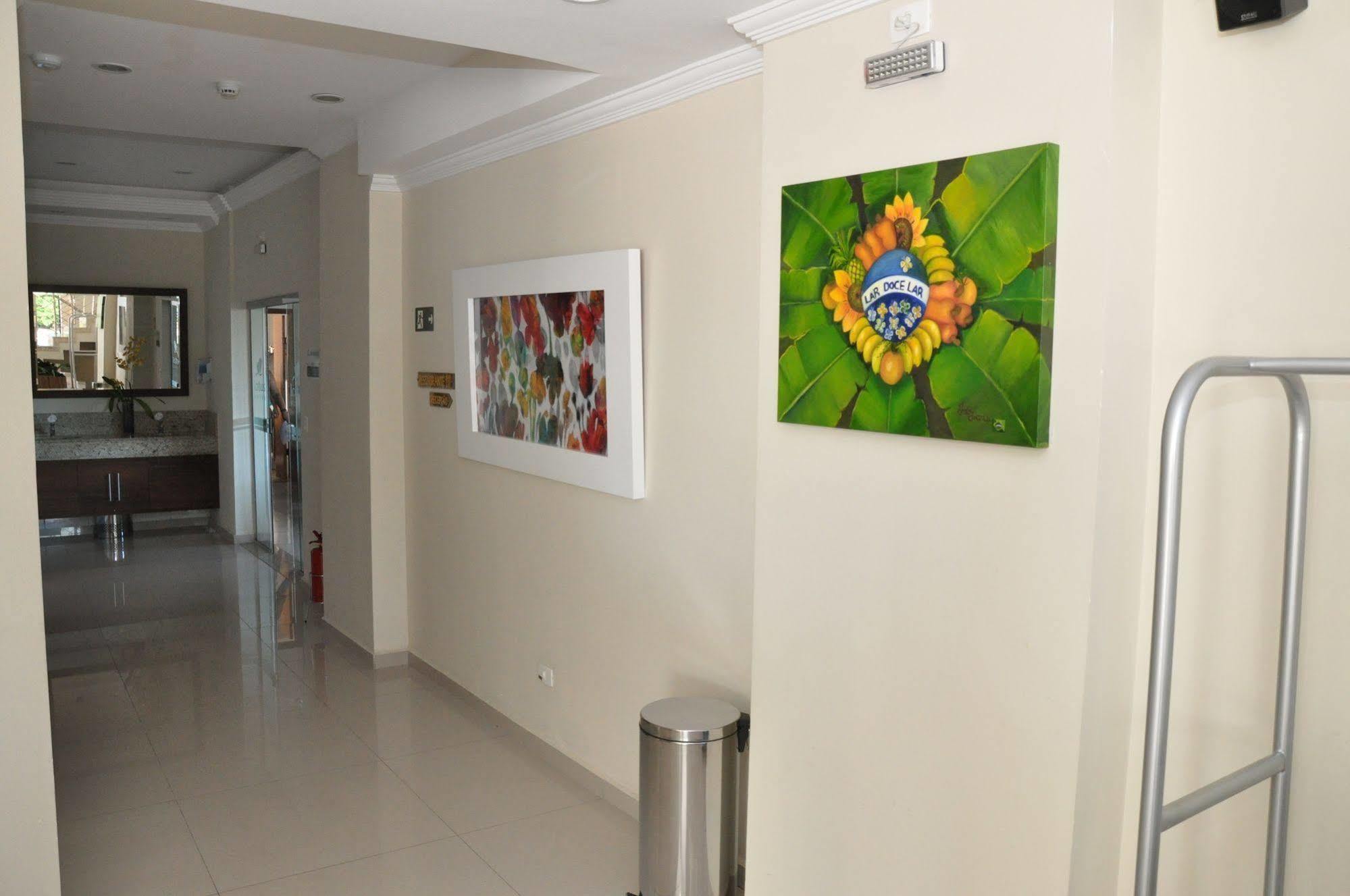 Lotus Hotel - A 6 Km Do Santuario De Aparecida-Sp Guaratingueta Ngoại thất bức ảnh