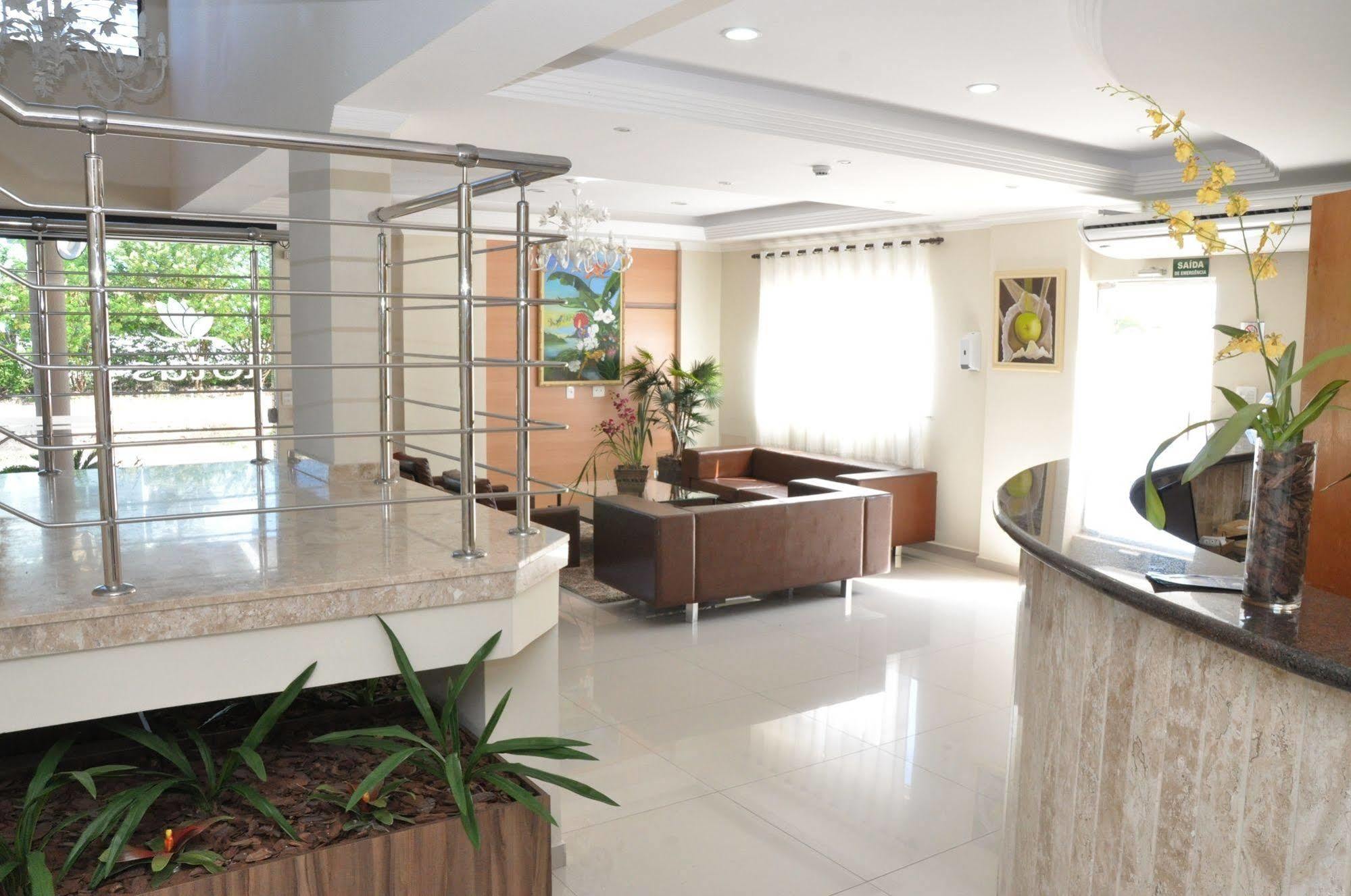 Lotus Hotel - A 6 Km Do Santuario De Aparecida-Sp Guaratingueta Ngoại thất bức ảnh